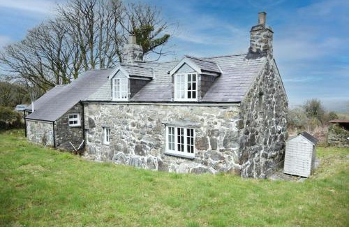 Caernarfon House | Ty-Gwyn Cottage