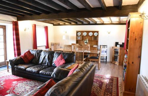 Caernarfon House | Ty-Gwyn Cottage