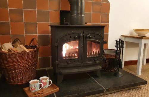 Llangybi House | Ty Twt