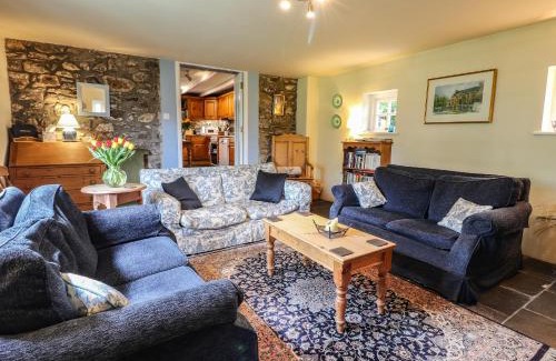 Newport House | Tyddyn Bach