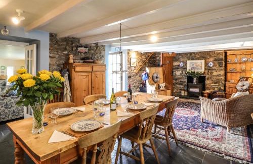 Newport House | Tyddyn Bach