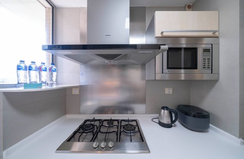 Xujiahui Bed & Breakfast | Tyms Elegant 2BR 1BA Haven Yongxin