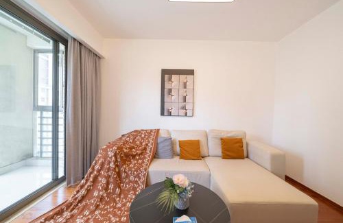 Gubei Apartment | Tyms Modern 2BR APT Hongqiao Bella Vita