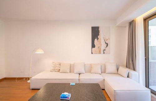 Gubei Apartment | Tyms Morden 3BR 2BA APT Bella Vita