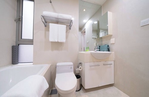 Xujiahui Bed & Breakfast | Tyms Spacious 3BR 2BA Retreat Xujiahui