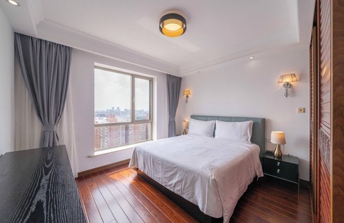 Xuhui Bed & Breakfast | Tyms Xintiandi Elegant 3BR 2BA APT