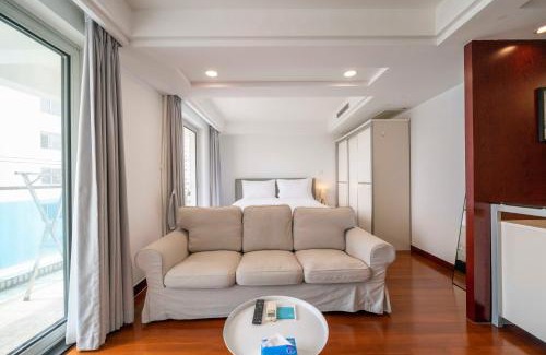 Wantiguan Apartment | Tyms Xujiahui Modern 1BR APT