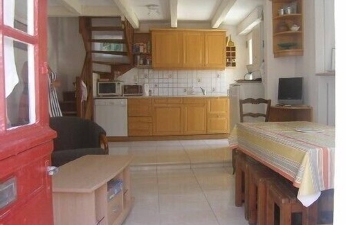 Batz-sur-Mer House | Typical house in paludier village for 2 to 5 people, comfortable, quiet, Wi-fi