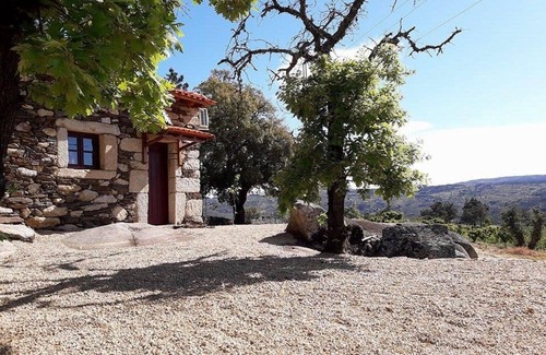 Tabuaco House | Typical house in the middle of nature