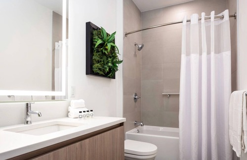 Tysons Apartment | Tysons Corner - Greensboro Metro - Entire 1BR Luxury Condo