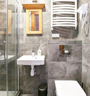 Zalom Bed & Breakfast | Ułańska Zagroda