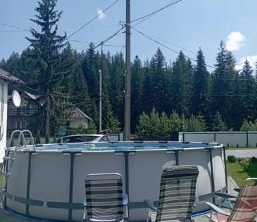 Mykulychyn House | U Anastasii i Sofii bilya richki