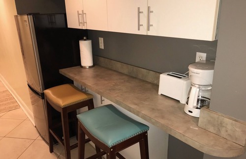 Cardozo House | U St/Logan/Shaw < 1.5 Blocks to Metro-Hi ceilings-Lots of Light-English Basement