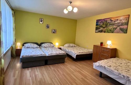 Piwniczna-Zdroj House | ,u Uli' kwatery i domek