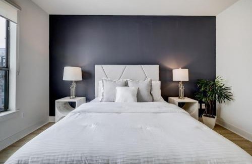 Montrose Apartment | UBP - Resort meets Apt in vibey Montrose Houston