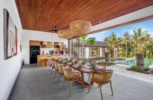 Pejeng Kawan Villa | Ubud Green Lux 6 BR Rice Field View Villa