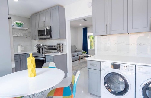 Downtown Fort Lauderdale Apartment | Uhost AI 1B Retreat Fully Equipped w Patio