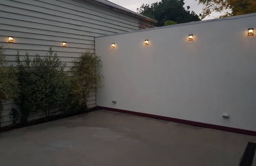 Toorak House | Ultimate location , parking and public transport, shopping and restaurants