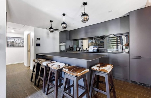 Southbank Apartment | Ultra chic Top Floor New York Style Loft Apartment