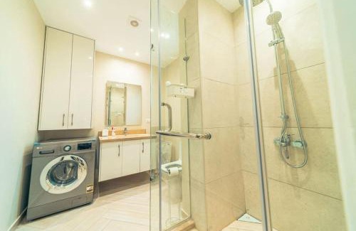 Giza Apartment | Ultra Deluxe One-Bedroom Suite Pyramids Giza