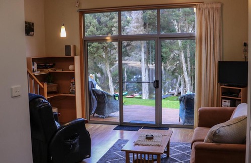 Ulverstone Apartment | Ulverstone River Retreat