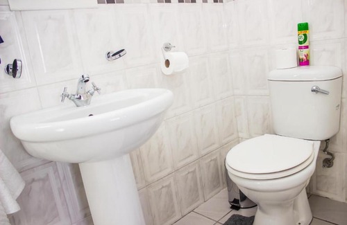 Newton Park Apartment | Umoya Cottages