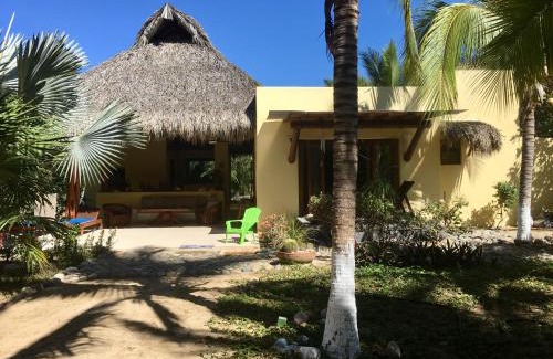 Barra de Potosi House | Un Escondite Mágico