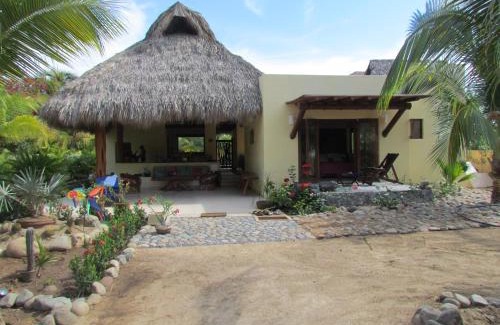 Barra de Potosi House | Un Escondite Mágico