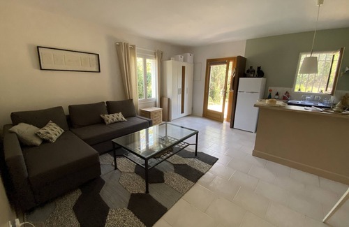 Les Maillans Apartment | Under the olive trees