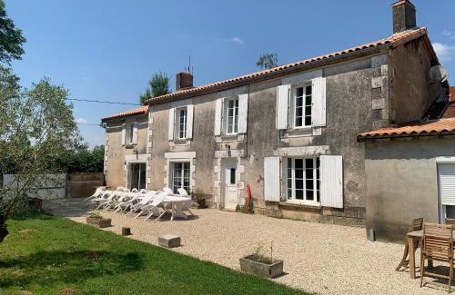 Vouhe Apartment | Une chambre au calme en Gâtine Deux-Sévrienne