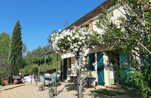 Correns House | Une chambre en Provence