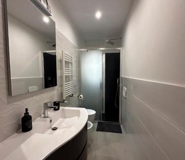 Repubblica Apartment | Unexpected Rome - spacious modern central apartment