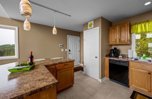 Sevierville Ski Chalet | Unforgettable Sunrise View, Dual Living Spaces & on Douglas Lake by Pigeon Forge