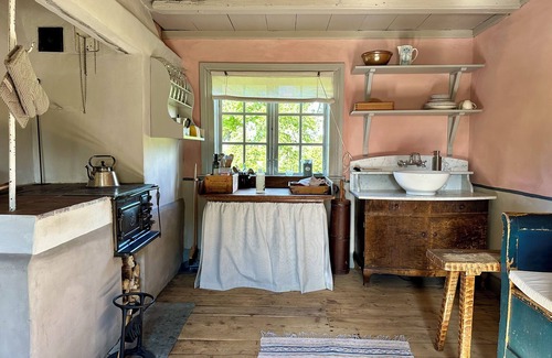 Eskilstuna Municipality Cabin | Unikt Drömboende i Kulturminnesmärkt Kuskbostad Från 1700-talet