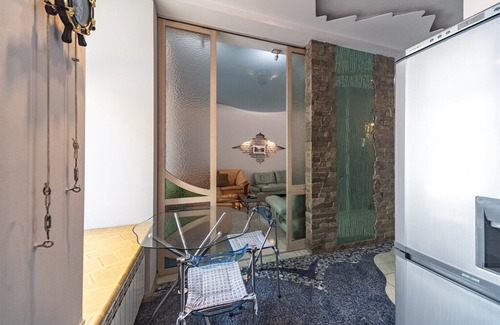 Khreshchatyy Yar Apartment | Unique 1-bedroom apartment with terrace on Maydan