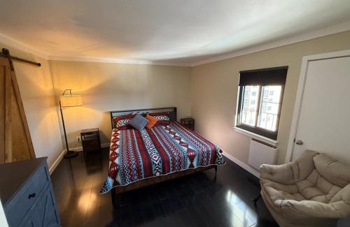 Snowshoe Apartment | Unique 2 Bed, 2 Bath with In & Out Night Skiing