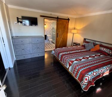 Snowshoe Apartment | Unique 2 Bed, 2 Bath with In & Out Night Skiing