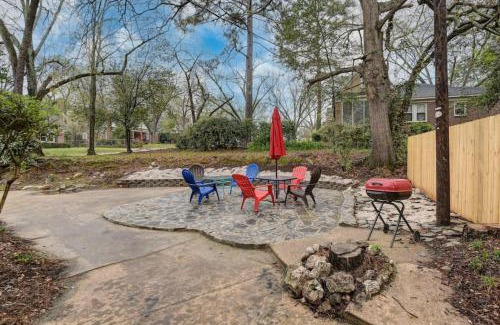 Eau Claire House | Unique 3BR - Sleeps 6