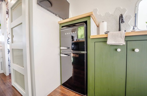 Dundee House | Unique Argosy Airstream Caravan w/hot tub