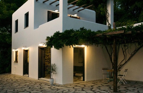 Aktio-Vonitsa Villa | Unique Beach Aegean Style Villa