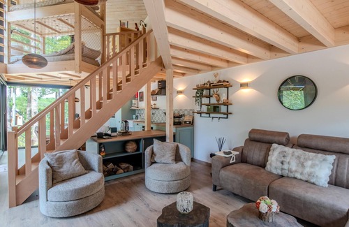 Biron House | Unique design holiday home in a quiet location