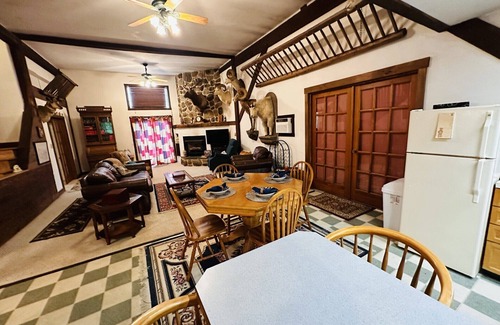 Gettysburg House | Unique Gettysburg Barn Loft central to Gettysburg and Ski Liberty!