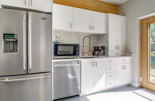 Redlands House | Unique Grand Junction Guest Suite with Gas Fire Pit!