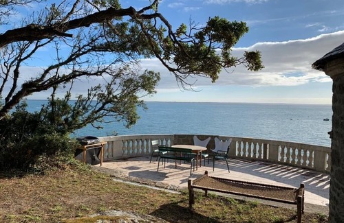 Noirmoutier-en-l'Ile Villa | Unique panoramic sea view and private beach access