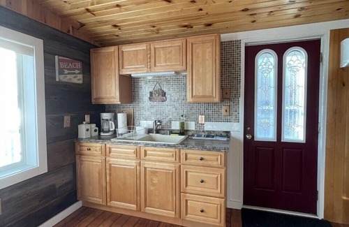 Moravia Cottage | Unique Space-Great View, East side Sunsets a Plus -2 Nights or More :)