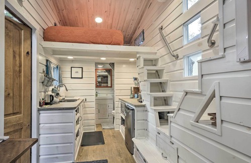 North San Antonio - SAT Apartment | Unique Stay: 'tiny Everest' San Antonio Home!