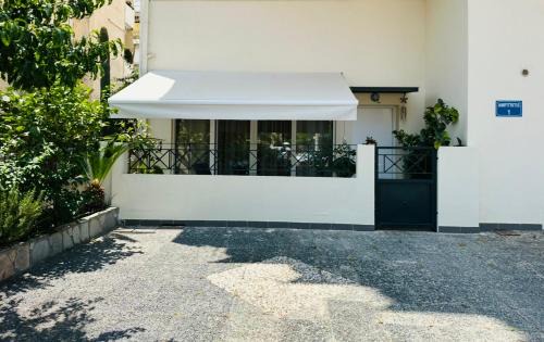 Alimos Apartment | Unique, Stylish Studio near Beaches