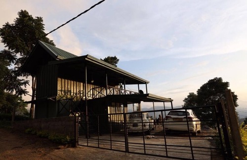 Katukitula House | Unique way of living with spectacular vistas to leave the world behind.