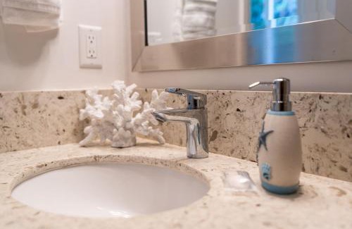 Wailuku Apartment | Unit 3 Maui Ohana Modern Studio