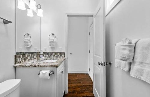 Wailuku Apartment | Unit 3 Maui Ohana Modern Studio